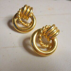 vintage post Earring,  golden colored for pierced ears